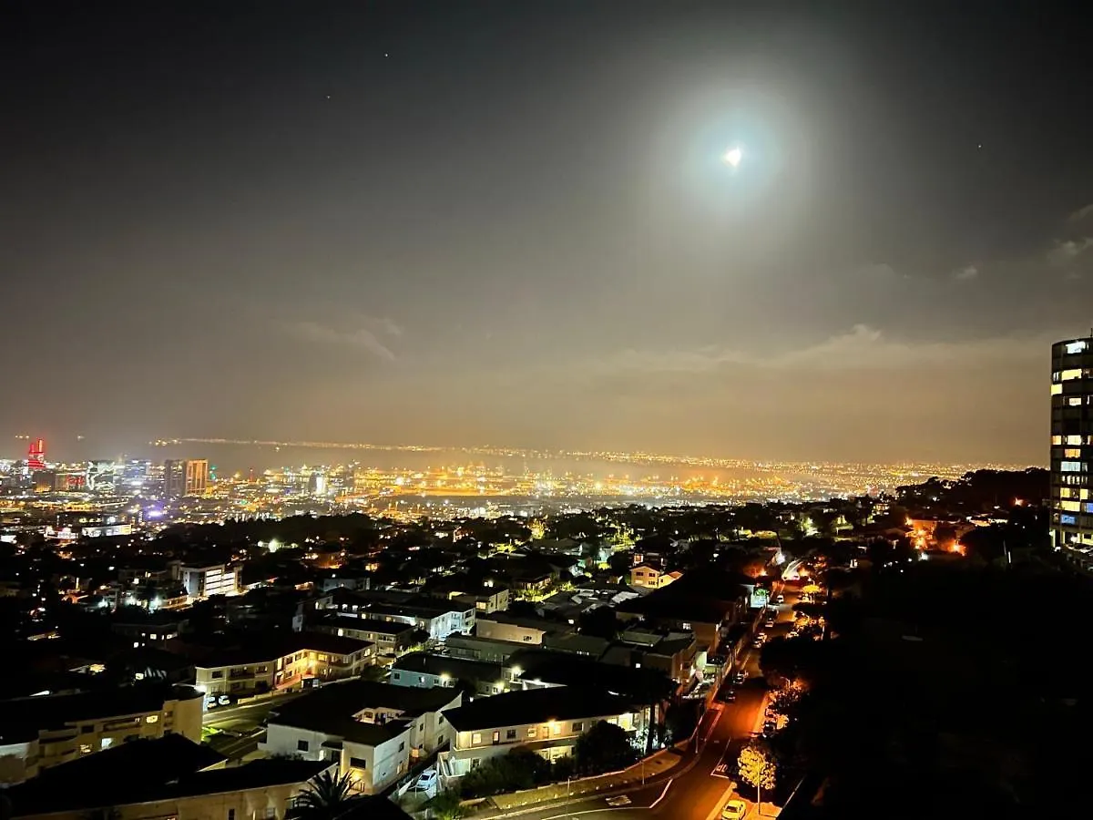 Breathtaking Views, Brand New Renovated Apartment ケープタウン 南アフリカ