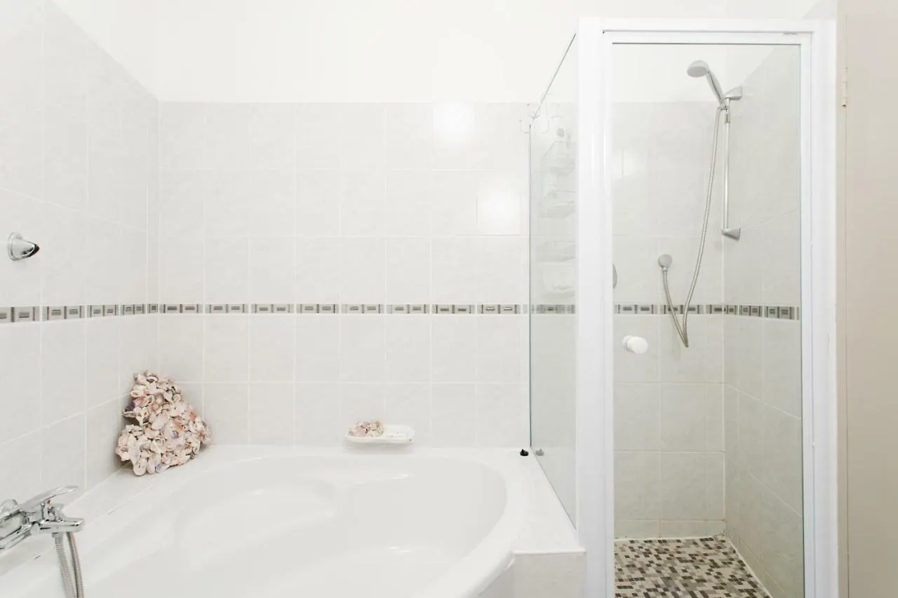 Breathtaking Views, Brand New Renovated Apartment ケープタウン 0*,