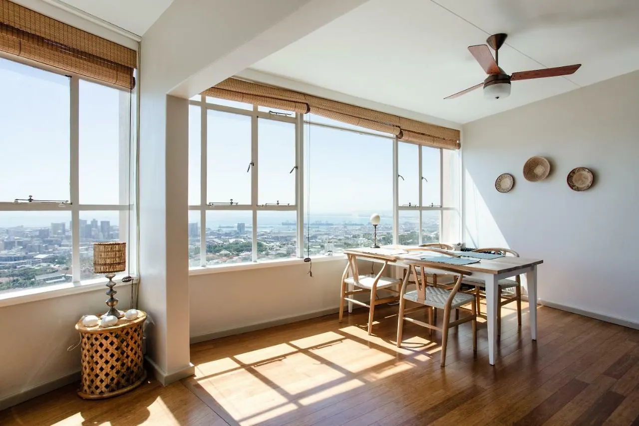 Breathtaking Views, Brand New Renovated Apartment ケープタウン